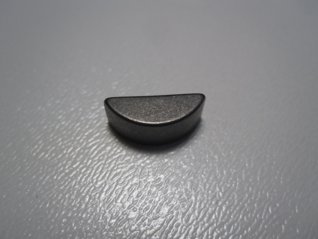 Woodruff key for flywheel and dynastart rotor